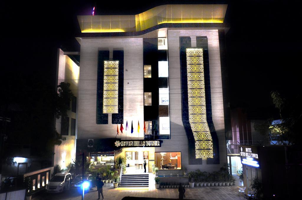 Hotel Seven Hills Tower Агра Экстерьер фото